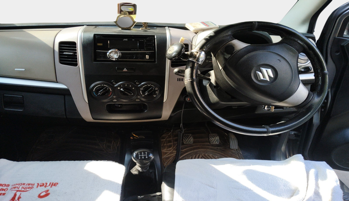2013 Maruti Wagon R 1.0 LXI CNG, Petrol, Manual, 1,88,423 km, interior