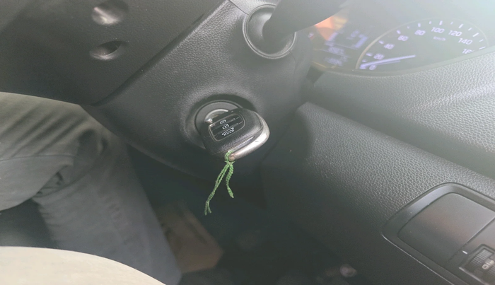 2017 Hyundai Elite i20 ASTA 1.2 DUAL TONE, Petrol, Manual, 1,13,334 km, interior