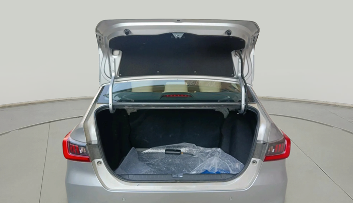 2025 Honda Amaze ZX 1.2 Petrol CVT, Petrol, Automatic, 2,411 km, exterior