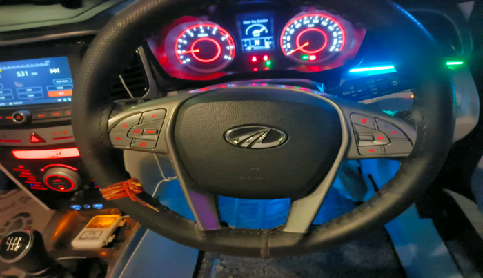 2021 Mahindra XUV300 W8 1.2 PETROL, Petrol, Manual, 50,555 km, interior