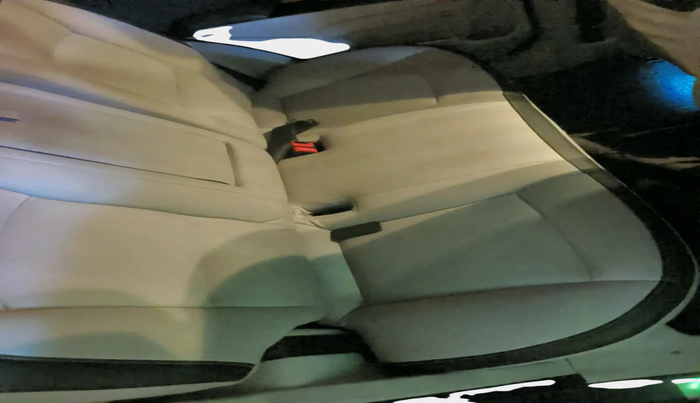 2021 Mahindra XUV300 W8 1.2 PETROL, Petrol, Manual, 50,555 km, interior