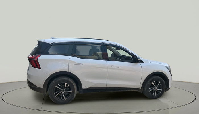 2023 Mahindra XUV700 AX 5 P MT 5 STR, Petrol, Manual, 17,368 km, exterior