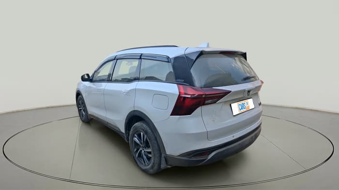2023 Mahindra XUV700 AX 5 P MT 5 STR, Petrol, Manual, 17,368 km, exterior