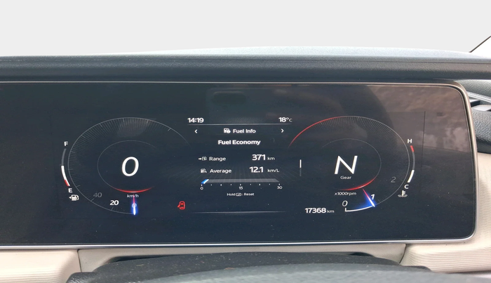 2023 Mahindra XUV700 AX 5 P MT 5 STR, Petrol, Manual, 17,368 km, interior