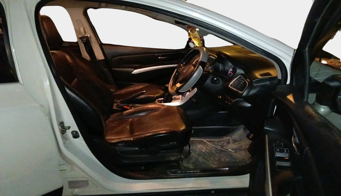2015 Maruti S Cross ALPHA 1.3, Diesel, Manual, 1,25,102 km, interior
