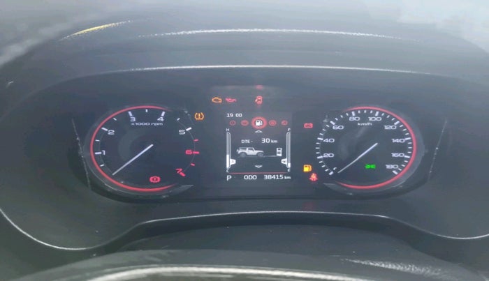 2025 Mahindra Thar LX P 2WD AT HT, Petrol, Automatic, 38,415 km, interior