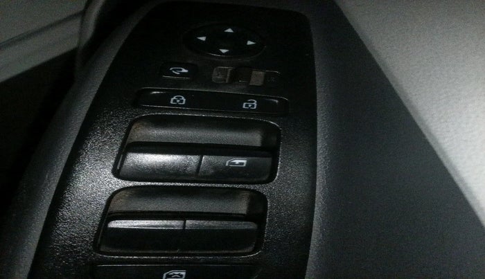 2022 Hyundai GRAND I10 NIOS SPORTZ 1.2 KAPPA VTVT, Petrol, Manual, 95,579 km, interior