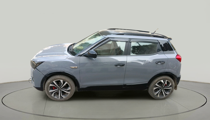 2020 Mahindra XUV300 W6 1.2 PETROL, Petrol, Manual, 88,847 km, exterior