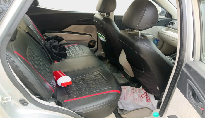 2020 Mahindra XUV300 W6 1.2 PETROL, Petrol, Manual, 88,847 km, interior