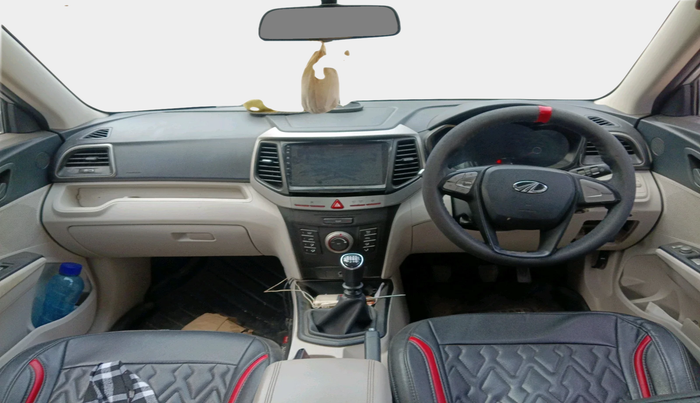 2020 Mahindra XUV300 W6 1.2 PETROL, Petrol, Manual, 88,847 km, interior