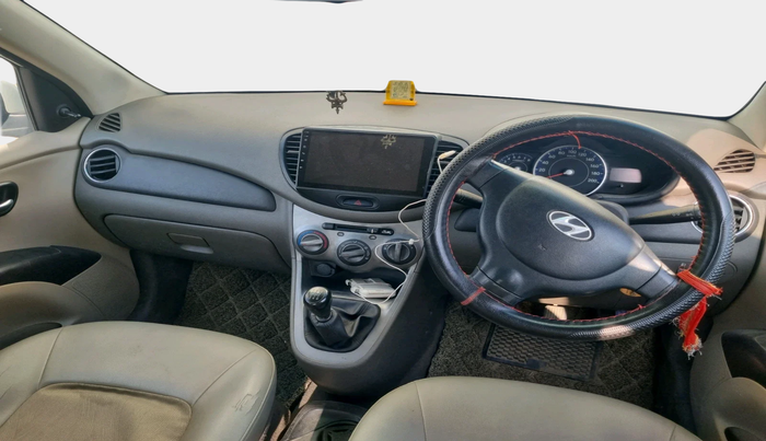 2011 Hyundai i10 MAGNA 1.1, Petrol, Manual, 85,818 km, interior