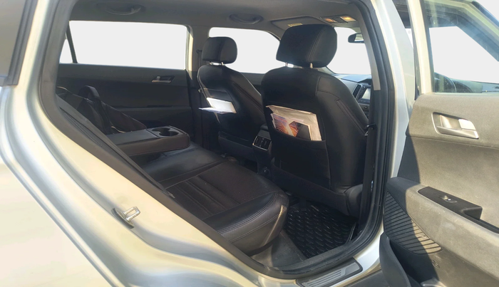 2016 Hyundai Creta SX PLUS AT 1.6 DIESEL, Diesel, Automatic, 1,25,583 km, interior