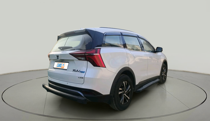 2022 Mahindra XUV700 AX 5 D MT 7 STR, Diesel, Manual, 32,193 km, exterior