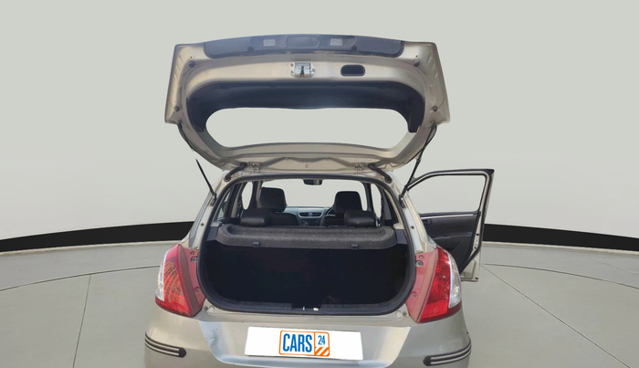 2017 Maruti Swift LXI (O), Petrol, Manual, 1,03,936 km, exterior