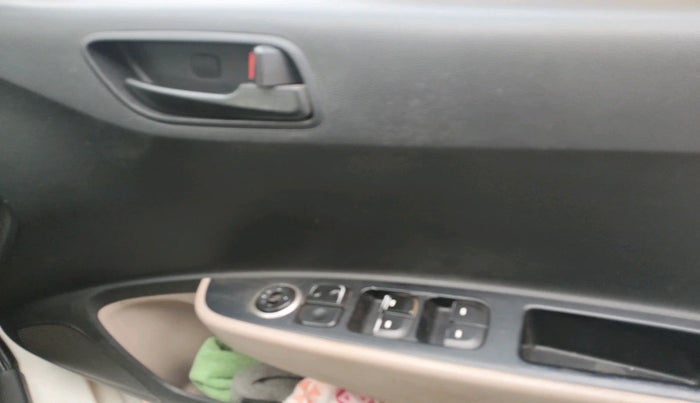 2017 Hyundai Grand i10 MAGNA 1.2 KAPPA VTVT, Petrol, Manual, 82,308 km, interior