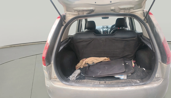 2011 Ford Figo TITANIUM 1.2 PETROL, Petrol, Manual, 1,14,108 km, exterior