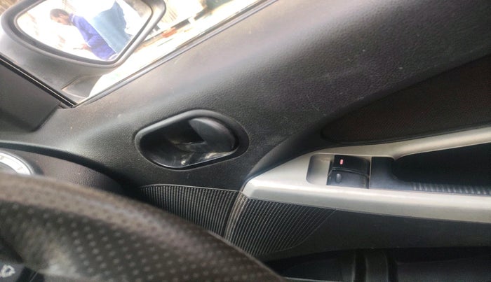 2011 Ford Figo TITANIUM 1.2 PETROL, Petrol, Manual, 1,14,108 km, interior