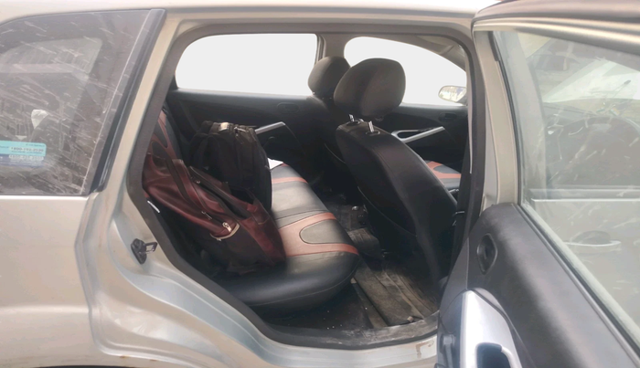 2011 Ford Figo TITANIUM 1.2 PETROL, Petrol, Manual, 1,14,108 km, interior