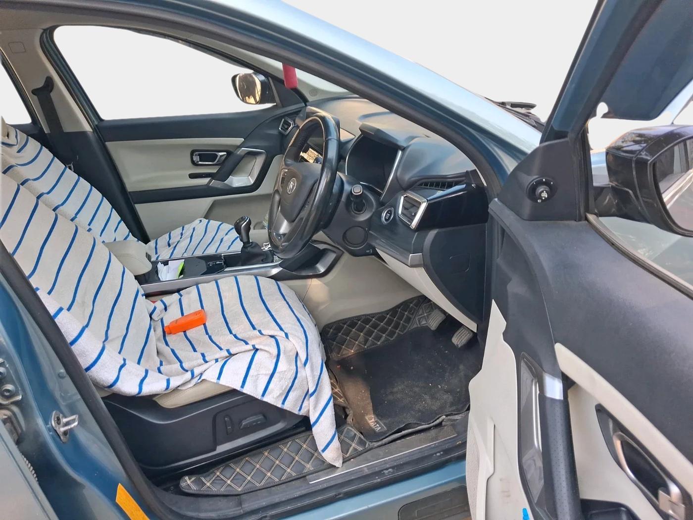 2021 Tata Safari XZ, Diesel, Manual, 57,453 km, interior