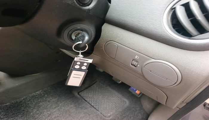 2012 Hyundai i10 MAGNA 1.2, Petrol, Manual, 66,251 km, interior