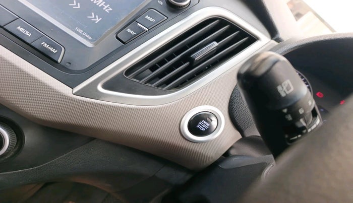 2017 Hyundai Creta SX PLUS 1.6 PETROL, Petrol, Manual, 76,919 km, interior