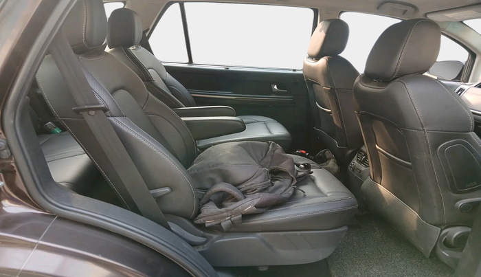 2018 Tata Hexa XT 4X2 6 STR, Diesel, Manual, 1,24,144 km, interior