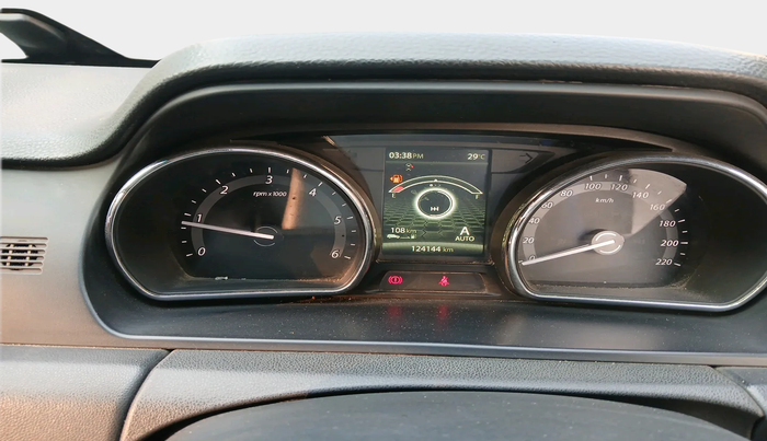 2018 Tata Hexa XT 4X2 6 STR, Diesel, Manual, 1,24,144 km, interior