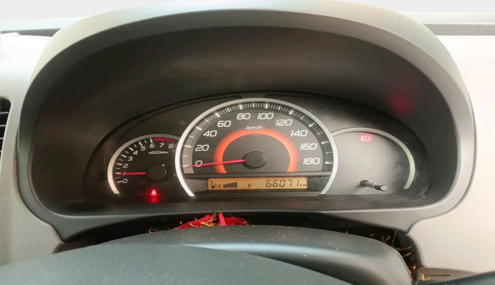 2011 Maruti Wagon R 1.0 VXI, Petrol, Manual, 66,071 km, interior