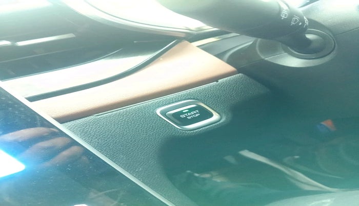 2024 MG HECTOR PLUS SHARP PRO 1.5 PETROL TURBO CVT 7 STR, Petrol, Automatic, 19,233 km, interior