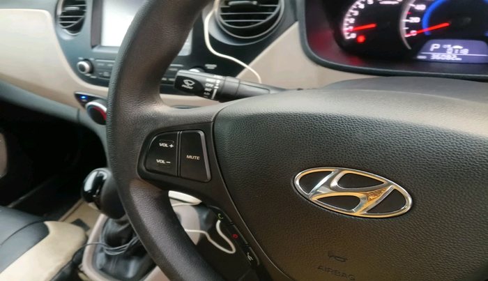 2017 Hyundai Grand i10 SPORTZ (O) AT 1.2 KAPPA VTVT, Petrol, Automatic, 36,082 km, interior