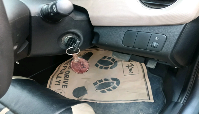 2017 Hyundai Grand i10 SPORTZ (O) AT 1.2 KAPPA VTVT, Petrol, Automatic, 36,082 km, interior