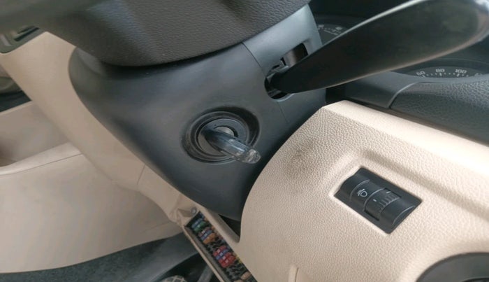 2011 Skoda Fabia ACTIVE 1.2 MPI, Petrol, Manual, 1,41,405 km, interior