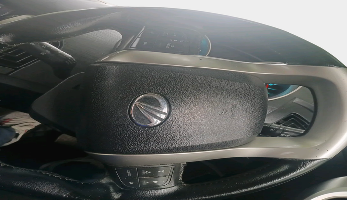 2019 Mahindra XUV500 W7 AT, Diesel, Automatic, 1,14,877 km, interior