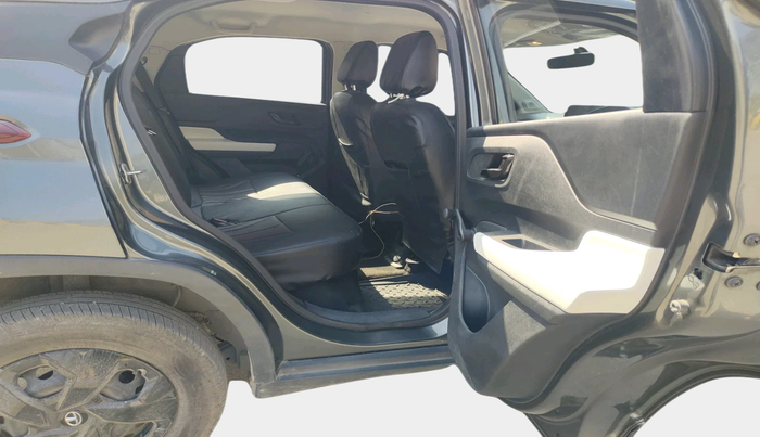 2025 Tata PUNCH PURE MT, Petrol, Manual, 10,528 km, interior