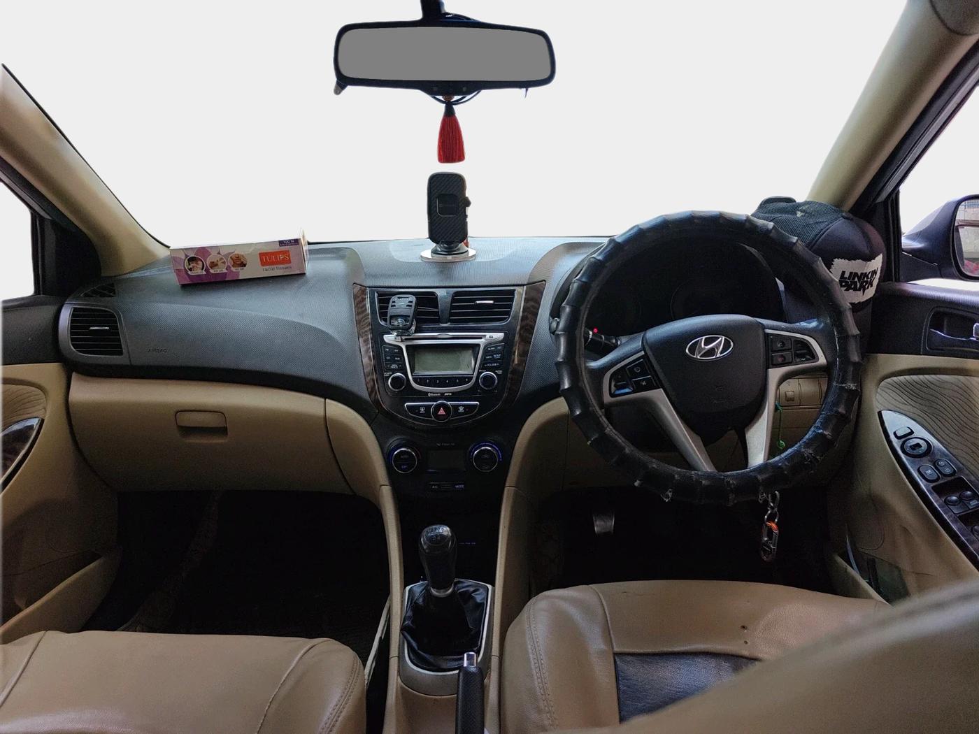 2011 Hyundai Verna FLUIDIC 1.6 VTVT SX, Petrol, Manual, 78,458 km, interior