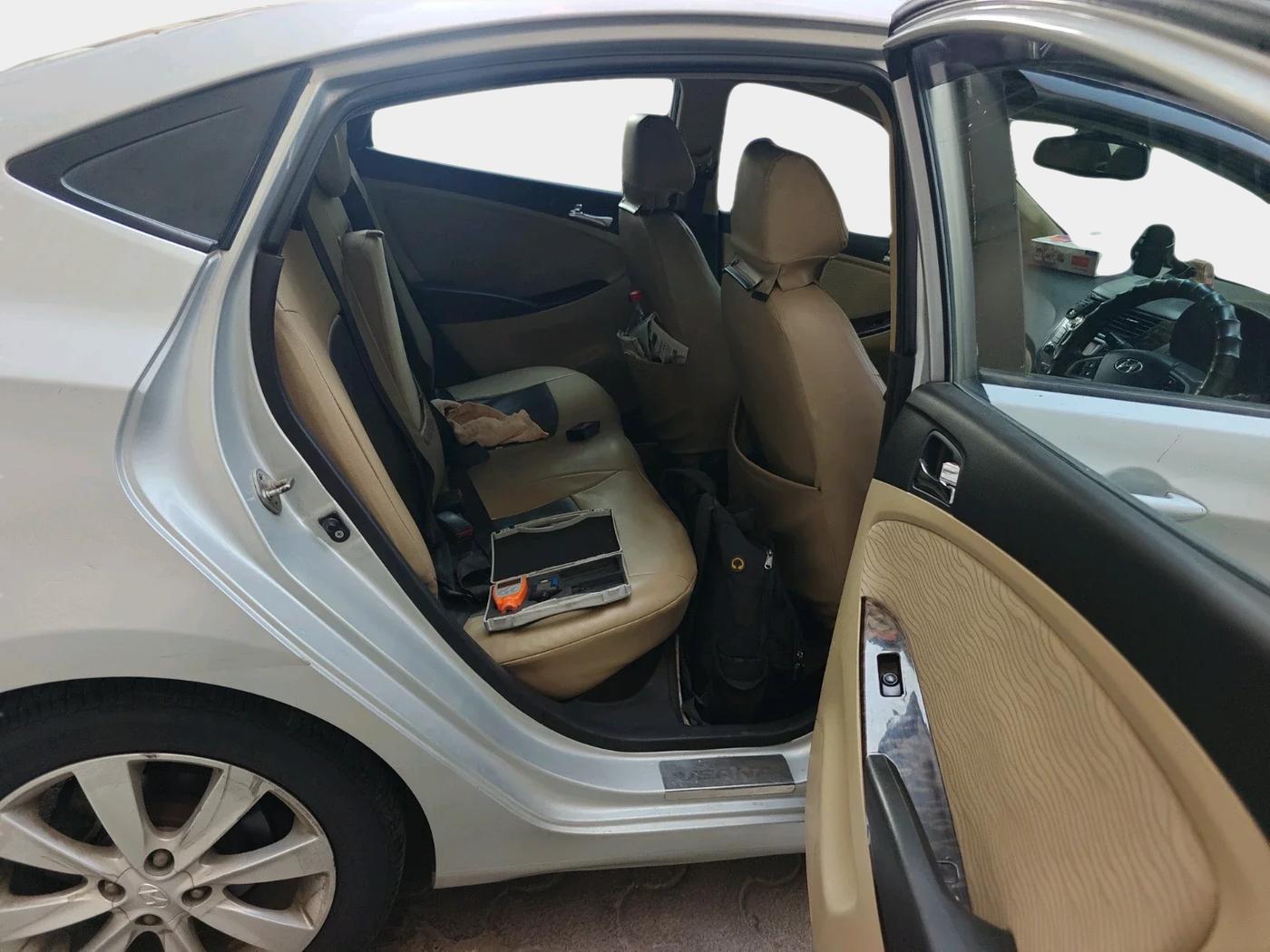 2011 Hyundai Verna FLUIDIC 1.6 VTVT SX, Petrol, Manual, 78,458 km, interior