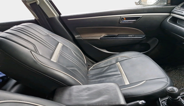 2017 Maruti Swift VXI, CNG, Manual, 1,51,684 km, interior