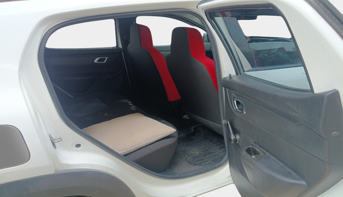 2020 Renault Kwid RXT 1.0 AMT, Petrol, Automatic, 28,204 km, interior