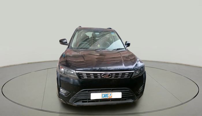 2021 Mahindra XUV300 W6 1.2 PETROL, Petrol, Manual, 70,691 km, exterior