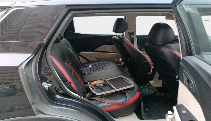 2021 Mahindra XUV300 W6 1.2 PETROL, Petrol, Manual, 70,691 km, interior