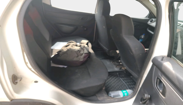2016 Renault Kwid RXT 0.8, Petrol, Manual, 64,860 km, interior