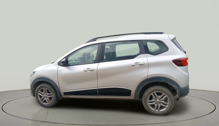 2022 Renault TRIBER RXZ, Petrol, Manual, 32,392 km, exterior