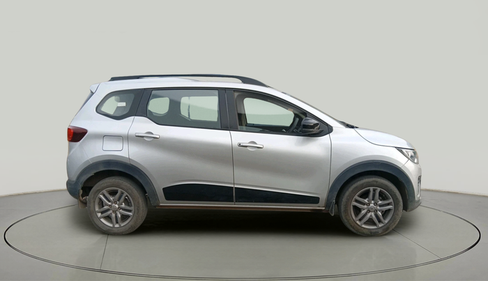 2022 Renault TRIBER RXZ, Petrol, Manual, 32,392 km, exterior