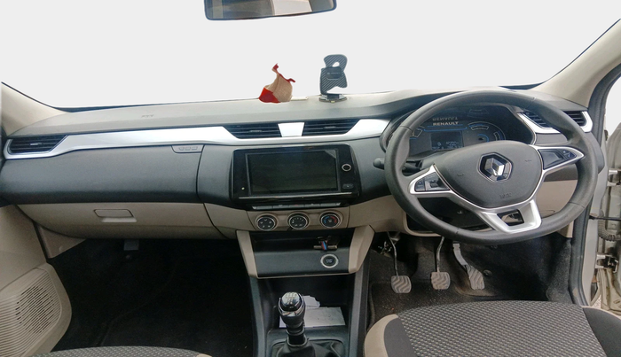 2022 Renault TRIBER RXZ, Petrol, Manual, 32,392 km, interior