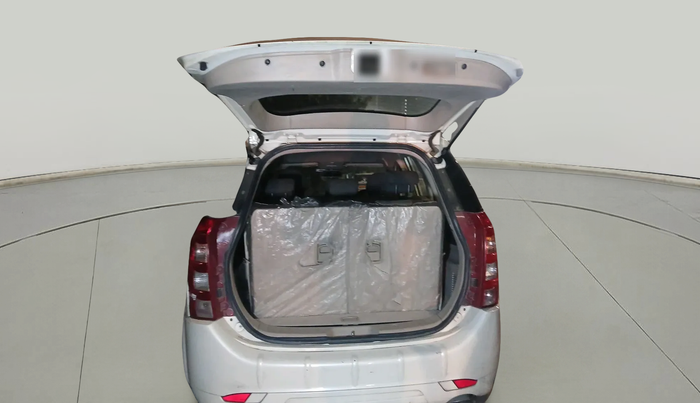 2017 Mahindra XUV500 W4, Diesel, Manual, 92,076 km, exterior