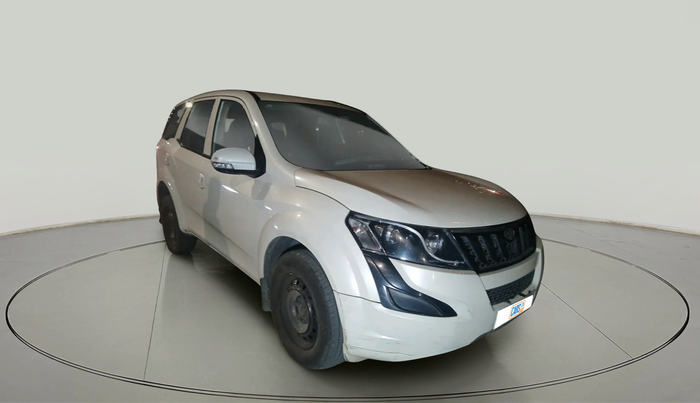 2017 Mahindra XUV500 W4, Diesel, Manual, 92,076 km, exterior