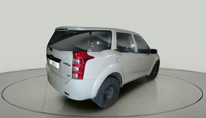 2017 Mahindra XUV500 W4, Diesel, Manual, 92,076 km, exterior