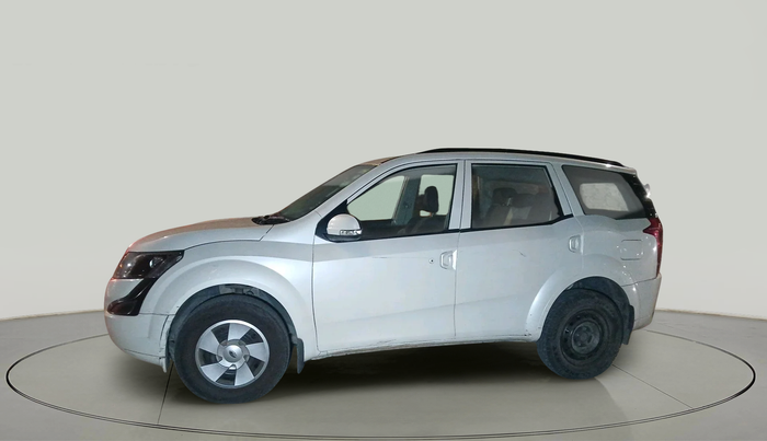 2017 Mahindra XUV500 W4, Diesel, Manual, 92,076 km, exterior