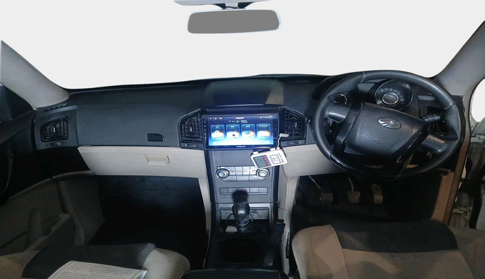 2017 Mahindra XUV500 W4, Diesel, Manual, 92,076 km, interior