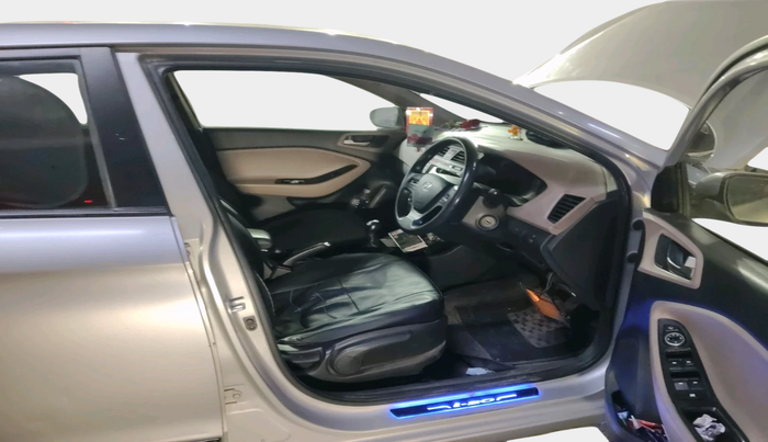 2016 Hyundai Elite i20 SPORTZ 1.2, Petrol, Manual, 1,15,336 km, interior